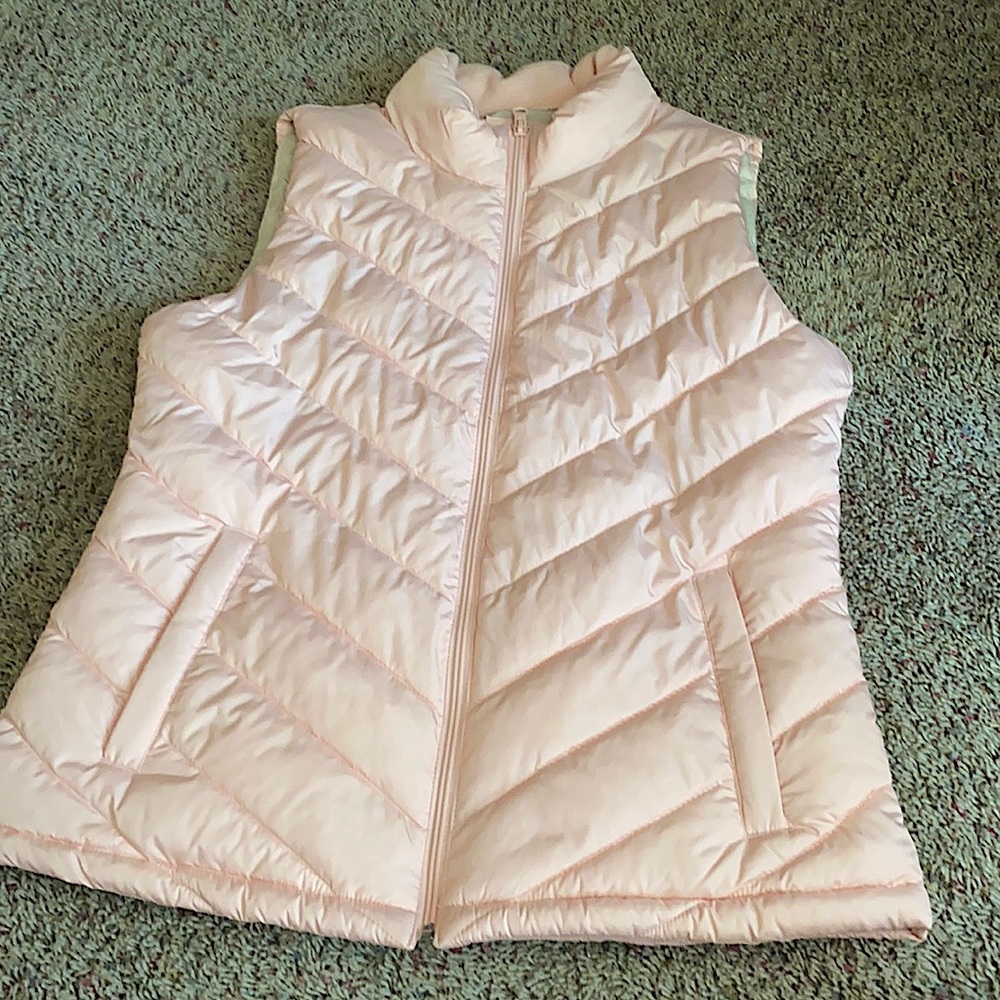 Light pink/pearl vest!